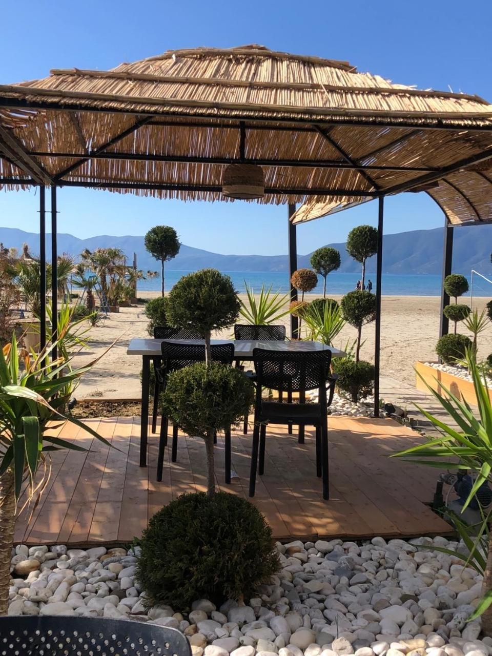 Soleil Apartment With Sunbed & Umbrella Vlorë Екстериор снимка