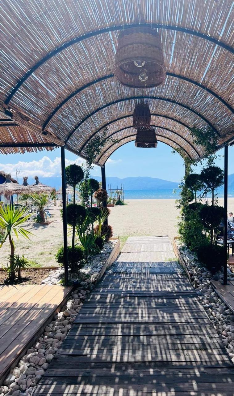 Soleil Apartment With Sunbed & Umbrella Vlorë Екстериор снимка